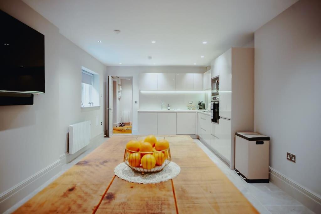 3-Story Townhouse - Sleeps 8 Leeds (West Yorkshire) Exterior foto